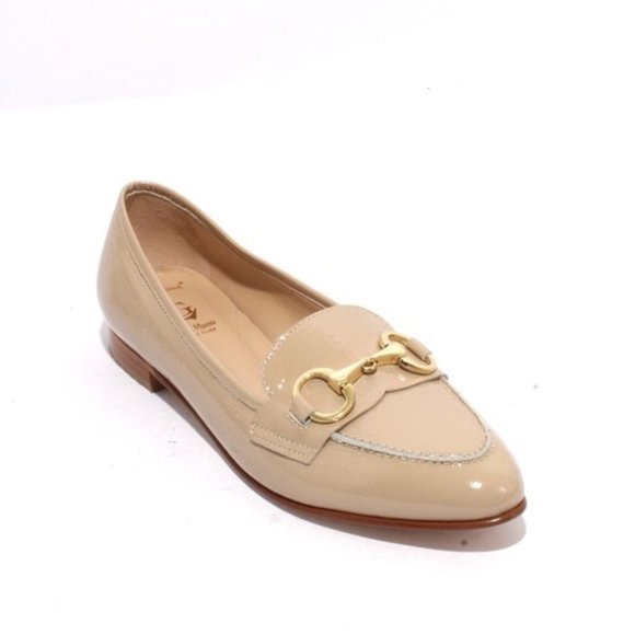 ITALIAN Beige Patent Leather Classic Pointy Shoes - Picture 1 of 8